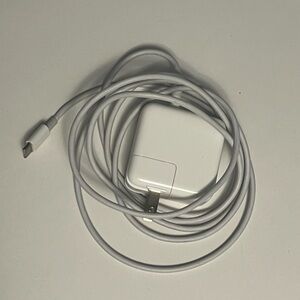 Authentic Apple USB-C powder adapter and 2m cable